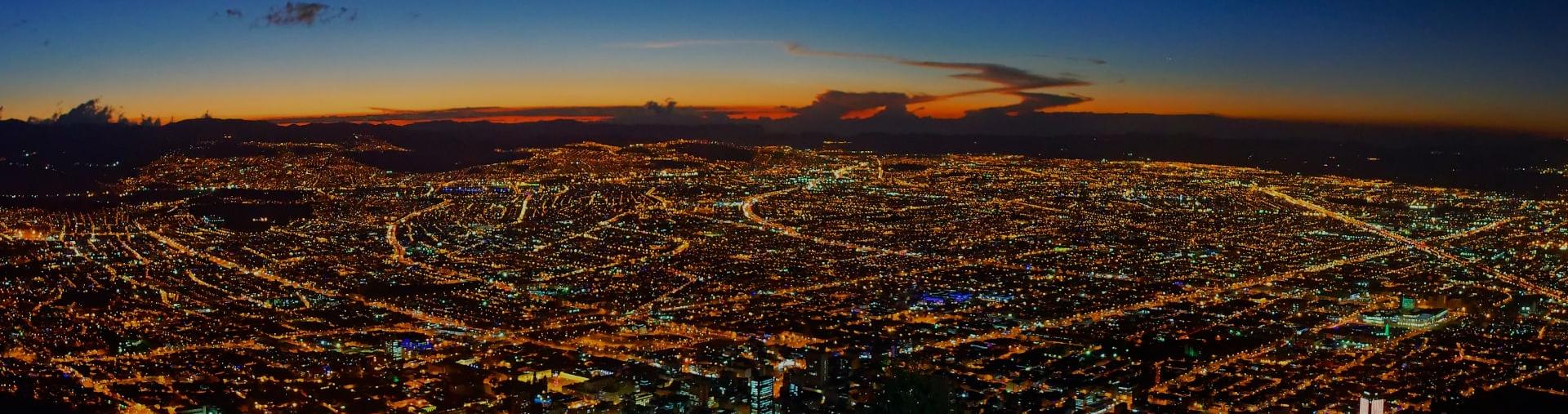 Vista áerea ciudad de noche